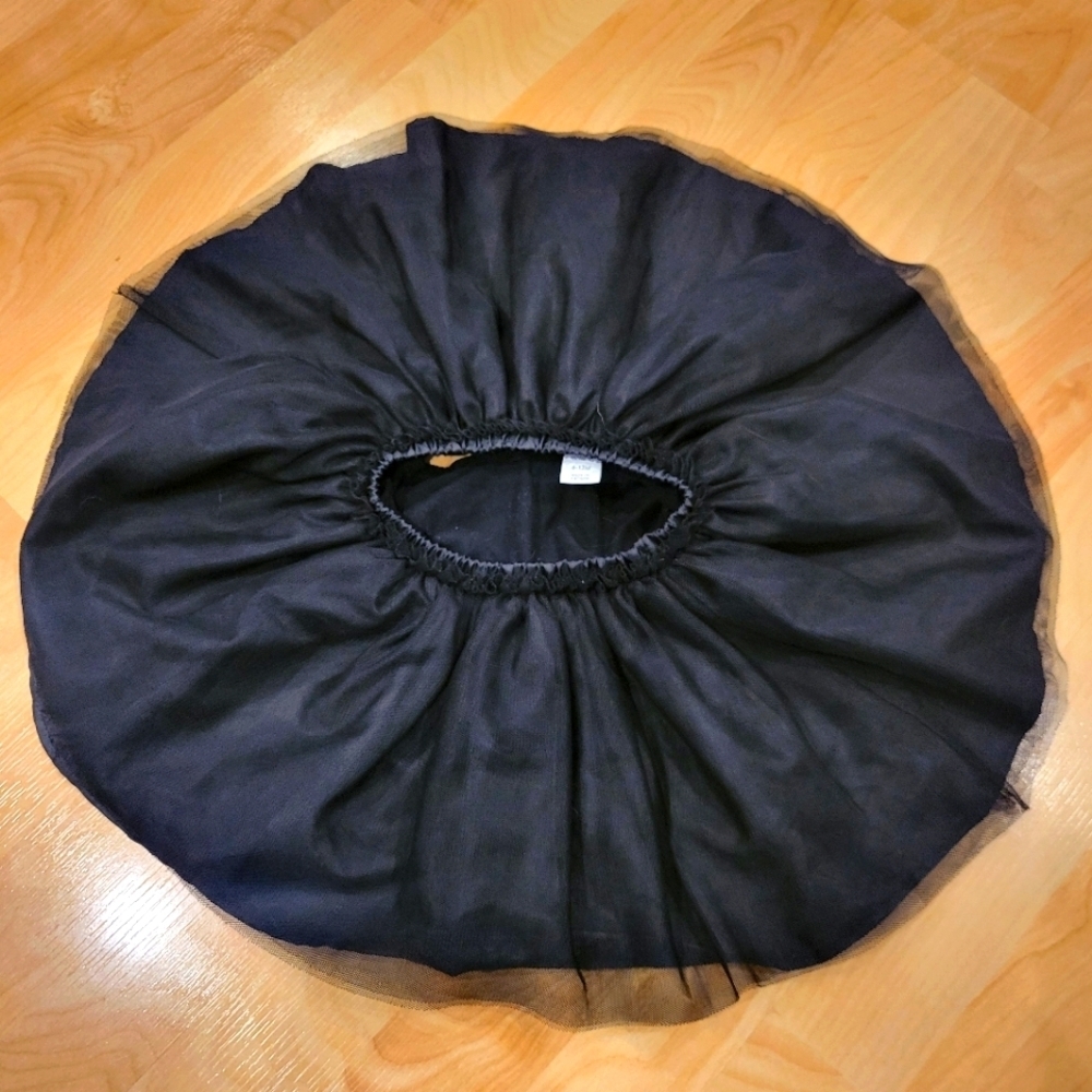 Old navy black baby tutu with bloomers size 6-12 months